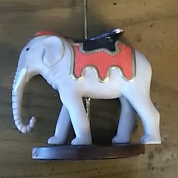 F. Mint Carousel Elephant VINTAGE - Picture 2 of 5
